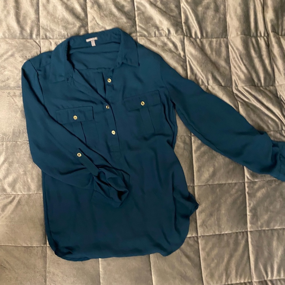 Lightweight Dark blue and gold accent blouse